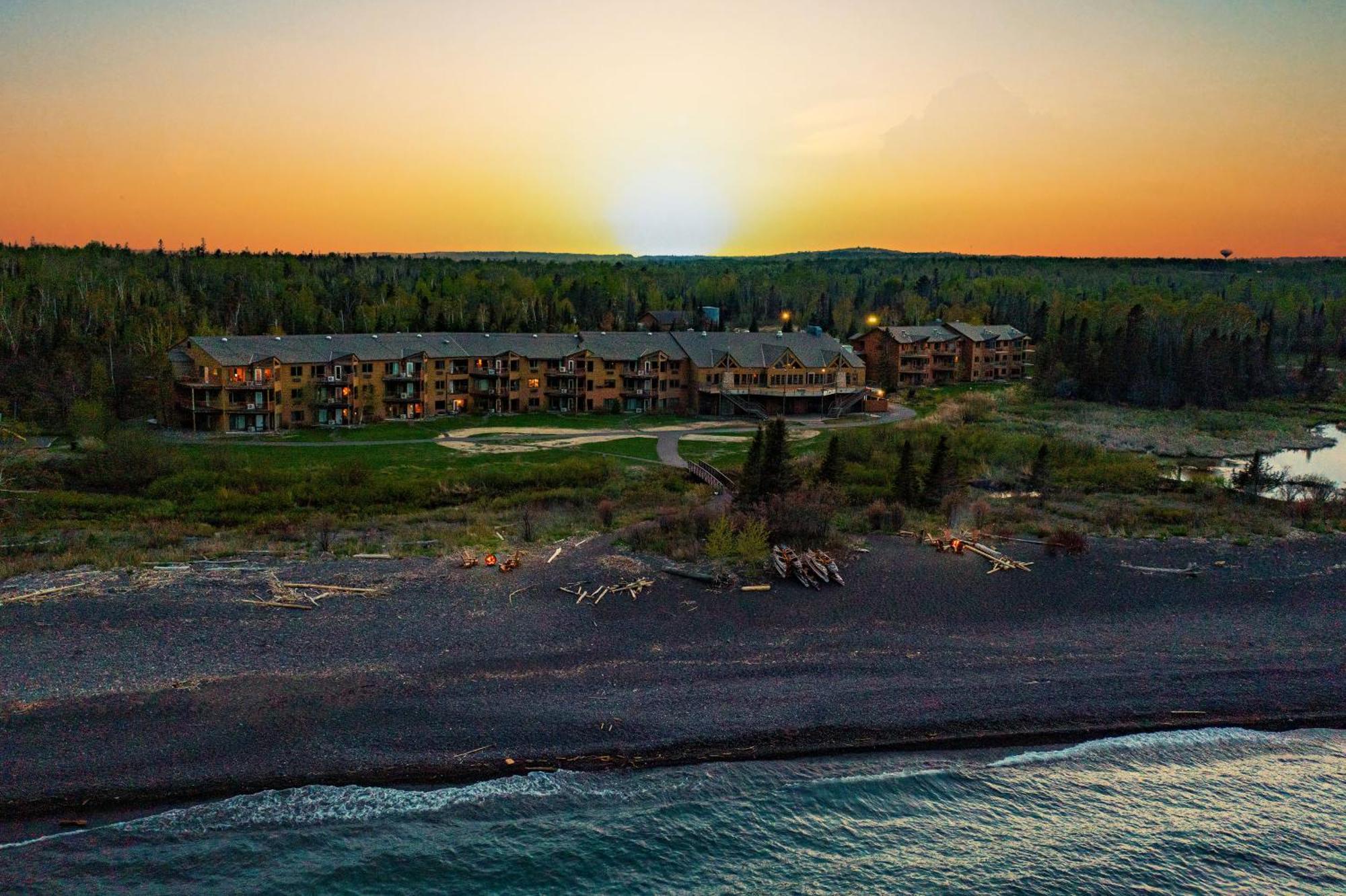 Superior Shores Resort Two Harbors Esterno foto