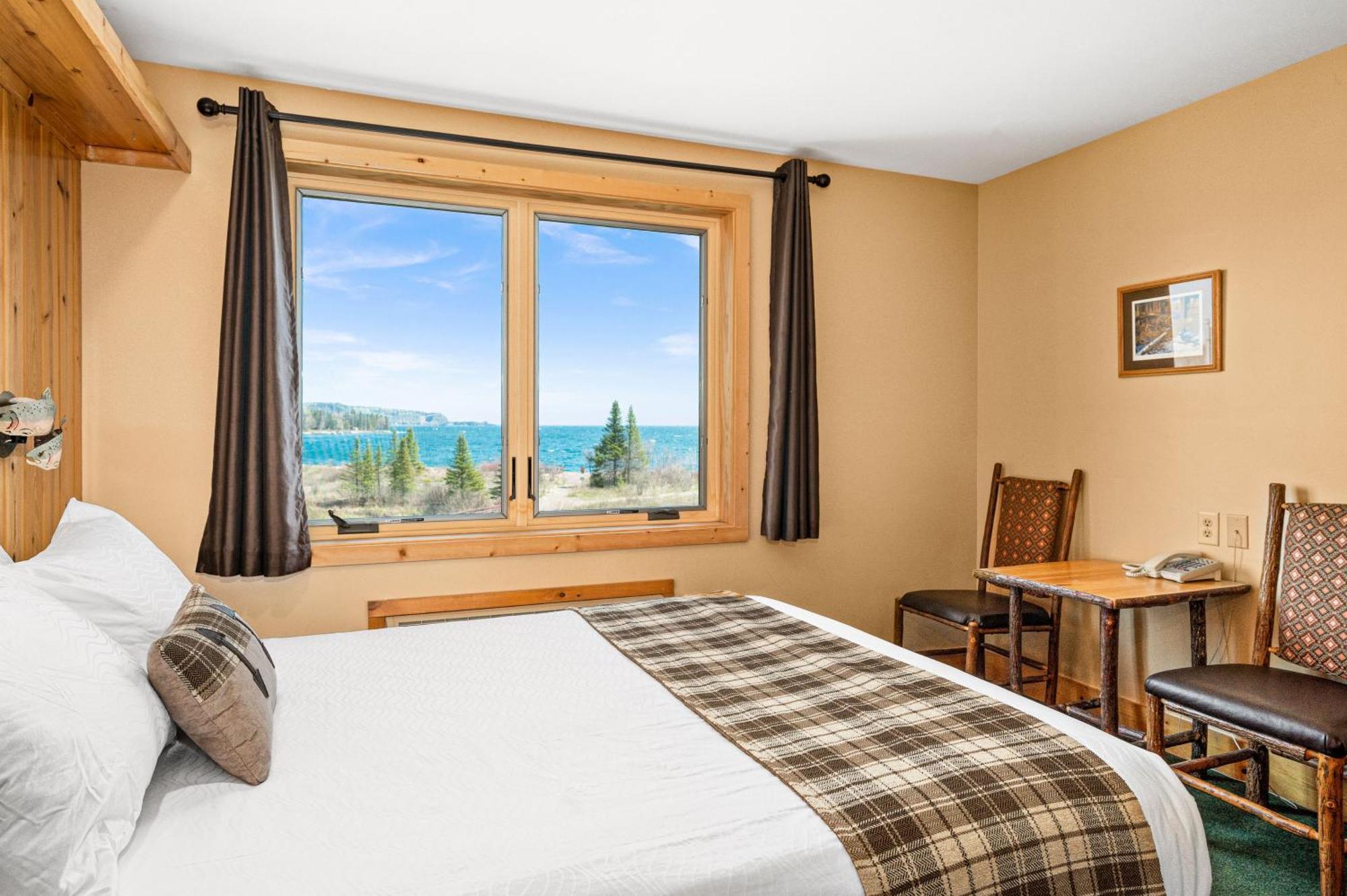 Superior Shores Resort Two Harbors Esterno foto
